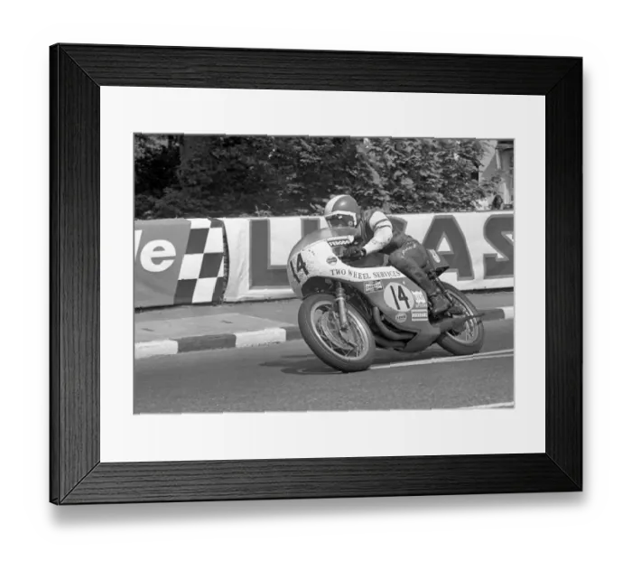 Framed Print : Roger Nicholls (Suzuki) 1973 Senior TT Framed Print : Roger Nicholls (Suzuki) 1973 Senior TT
