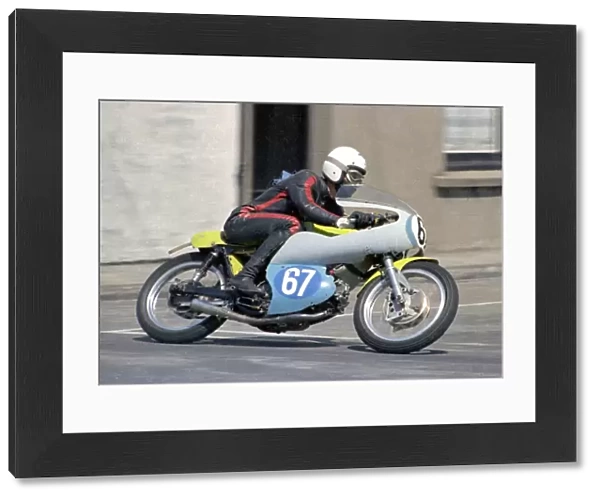 Phil O Brien (Aermacchi) 1969 Junior TT