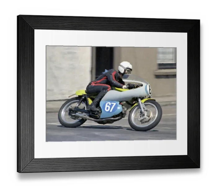 Framed Print : Phil O Brien (Aermacchi) 1969 Junior TT Framed Print : Phil O Brien (Aermacchi) 1969 Junior TT