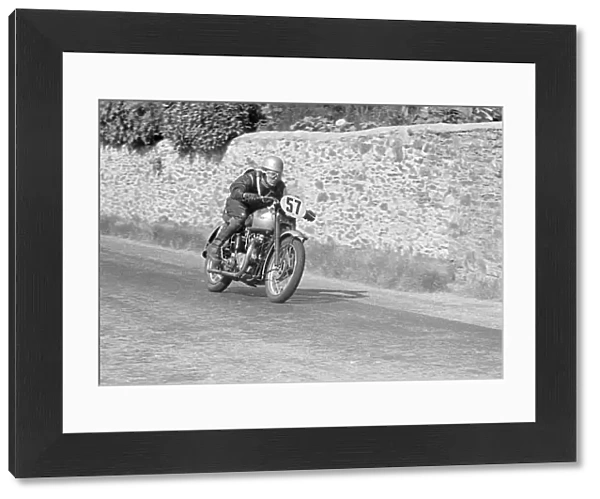 Russell Oldfield (Triumph) 1951 Senior Clubman TT
