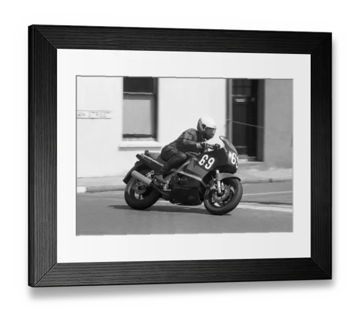 Framed Print : Geoff Tunstall (Kawasaki) 1985 Formula 2 TT Framed Print : Geoff Tunstall (Kawasaki) 1985 Formula 2 TT