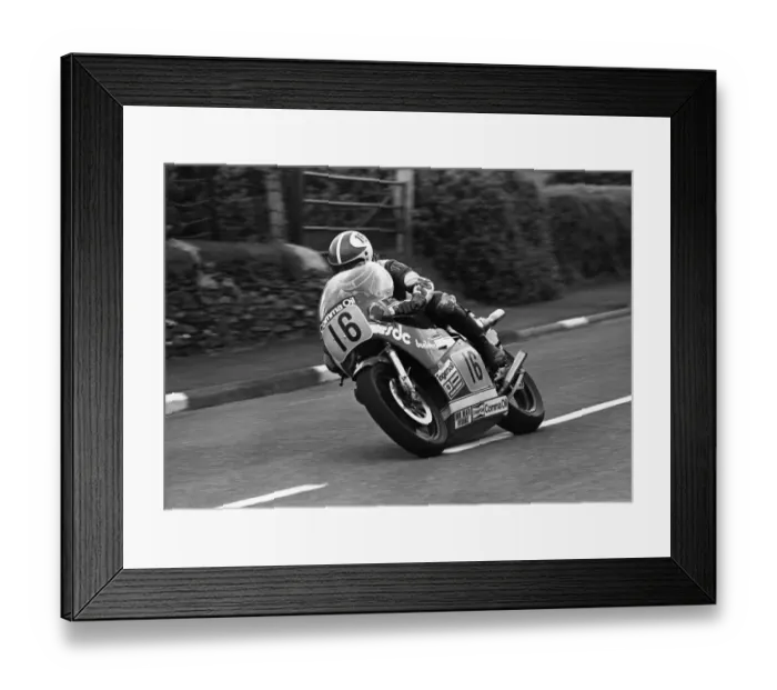 Framed Print : Keith Heuwen (Suzuki) 1981 Senior TT Framed Print : Keith Heuwen (Suzuki) 1981 Senior TT