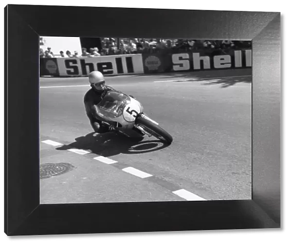 Renzo Pasolini (Benelli) 1968 Lightweight TT
