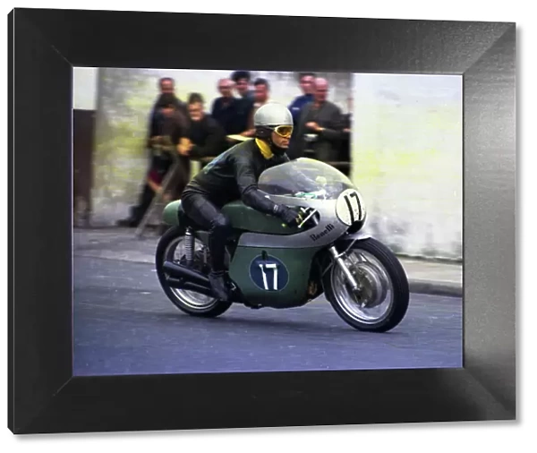 Renzo Pasolini (Benell) 1968 Junior TT