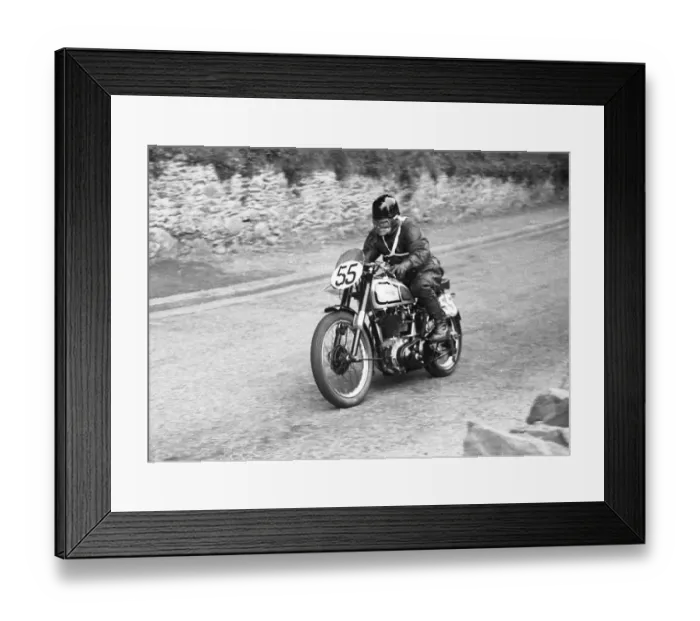 Framed Print : Fred Passmore (Norton) 1952 Senior Clubman TT Framed Print : Fred Passmore (Norton) 1952 Senior Clubman TT