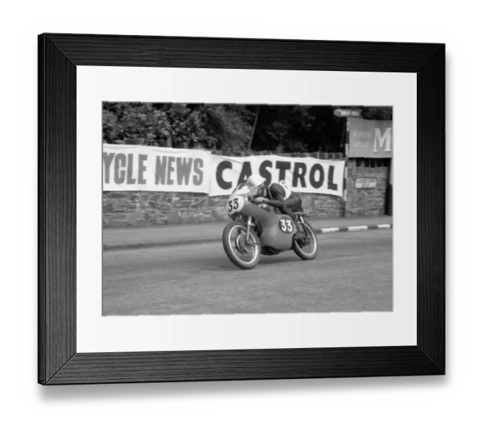Framed Print : Roberto Patrignani (Ducati) 1960 Ultra Lightweight TT Framed Print : Roberto Patrignani (Ducati) 1960 Ultra Lightweight TT