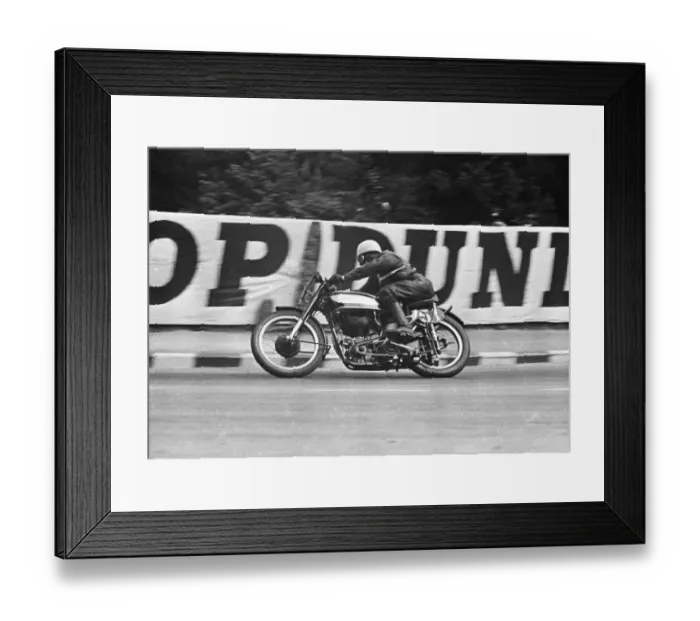 Framed Print : Len Parry (Norton) 1950 Senior TT Framed Print : Len Parry (Norton) 1950 Senior TT