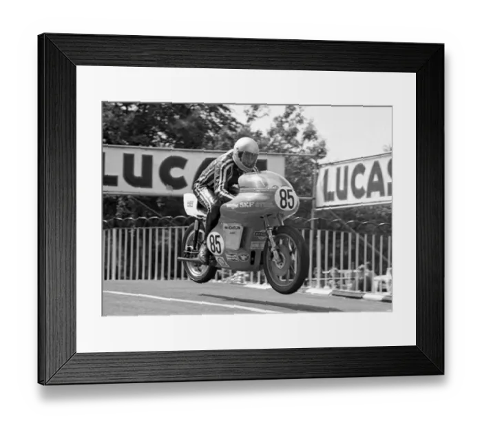 Framed Print : Nigel Rollason (Racewaye) 1975 Classic TT