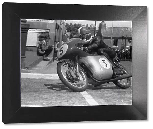 Tarquinio Provini (MV) 1959 Ultra Lightweight TT