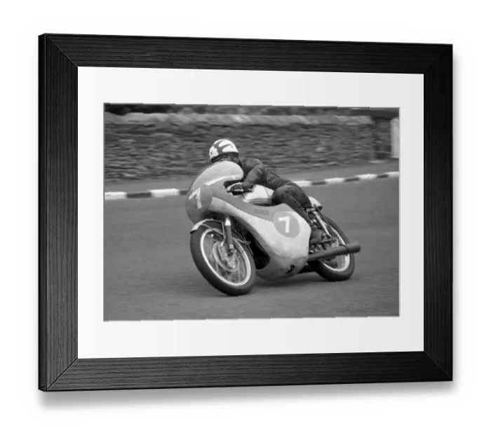 Framed Print : Tommy Robb (Honda) 1963 Junior TT Framed Print : Tommy Robb (Honda) 1963 Junior TT