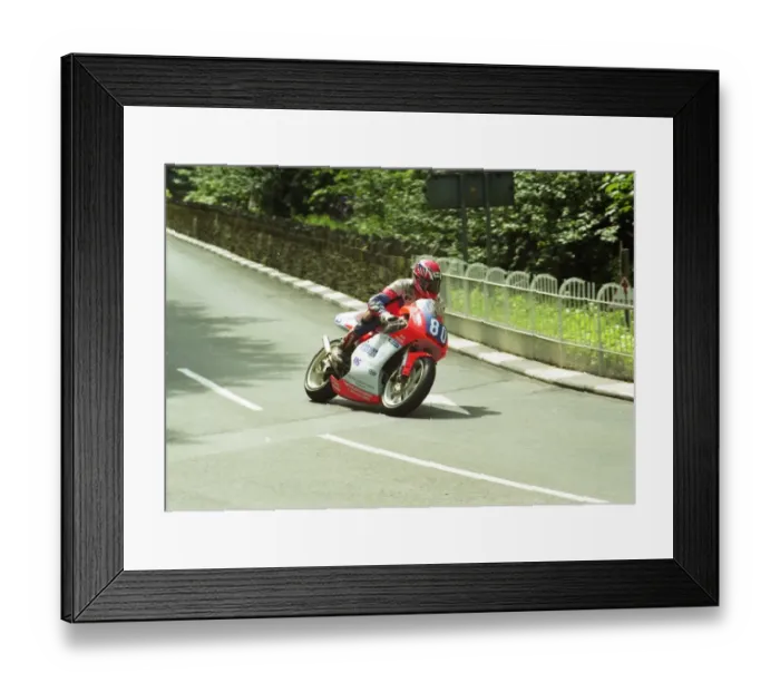 Framed Print : Keith Shannon (Yamaha) 2002 Lightweight TT Framed Print : Keith Shannon (Yamaha) 2002 Lightweight TT