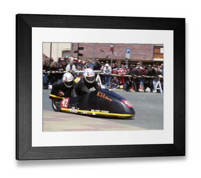 Framed Print : Alan Shand & Bill Middleton (Baker Honda) 1994 Sidecar TT Framed Print : Alan Shand & Bill Middleton (Baker Honda) 1994 Sidecar TT