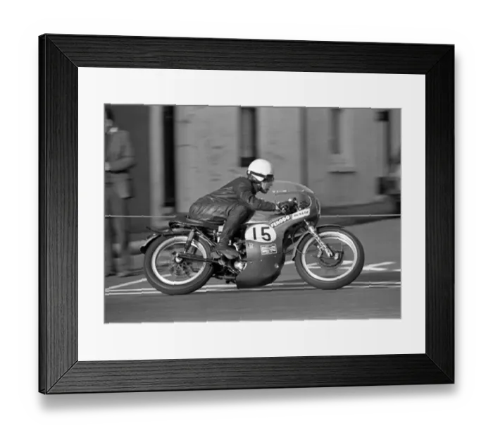 Framed Print : Dave Saville (BSA) 1975 Production TT Framed Print : Dave Saville (BSA) 1975 Production TT