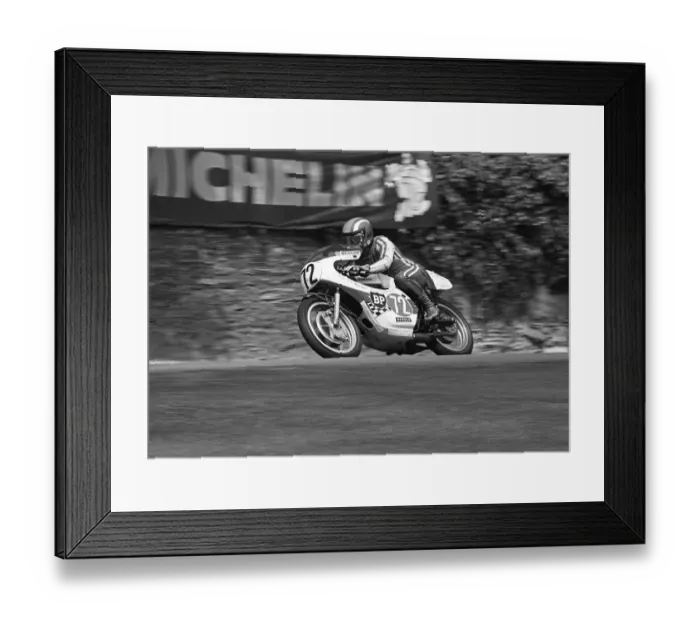Framed Print : Jim Scott (Yamaha) 1975 Junior TT Framed Print : Jim Scott (Yamaha) 1975 Junior TT