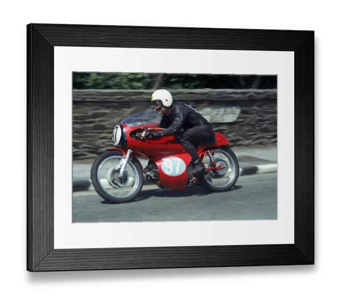 Framed Print : Jack Saunders (Aermacchi) 1965 Junior TT Framed Print : Jack Saunders (Aermacchi) 1965 Junior TT