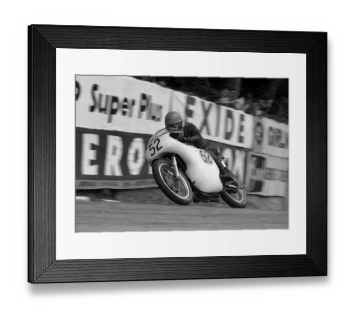 Framed Print : Bertie Schneider (Norton) 1960 Senior TT Framed Print : Bertie Schneider (Norton) 1960 Senior TT