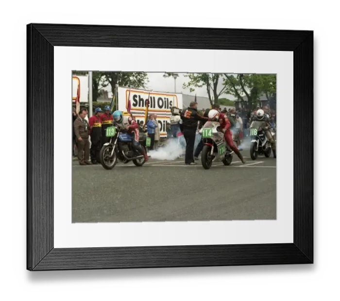 Framed Print : Bob Simmons (Suzuki) and Phil Nichols (Honda) 1987 Production A TT Framed Print : Bob Simmons (Suzuki) and Phil Nichols (Honda) 1987 Production A TT
