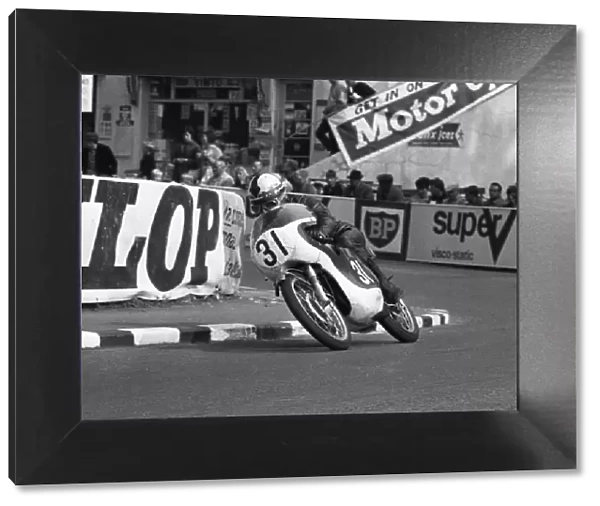 Dave Simmonds (Kawasaki) 1966 Ultra Lightweight TT