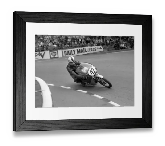 Framed Print : Dave Simmonds (Honda) 1966 Junior TT Framed Print : Dave Simmonds (Honda) 1966 Junior TT