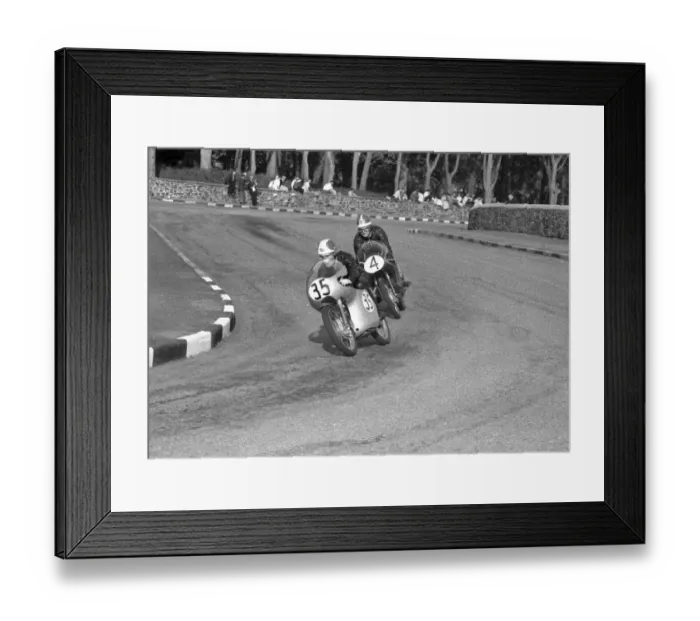 Framed Print : Bruno Spaggiari and Mike Hailwood (Ducati) 1959 Ultra Lightweight TT Framed Print : Bruno Spaggiari and Mike Hailwood (Ducati) 1959 Ultra Lightweight TT