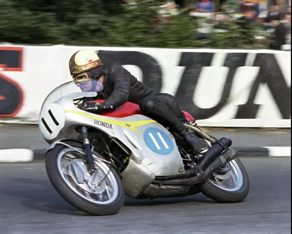 Mike Hailwood (Honda) 1966 Junior TT