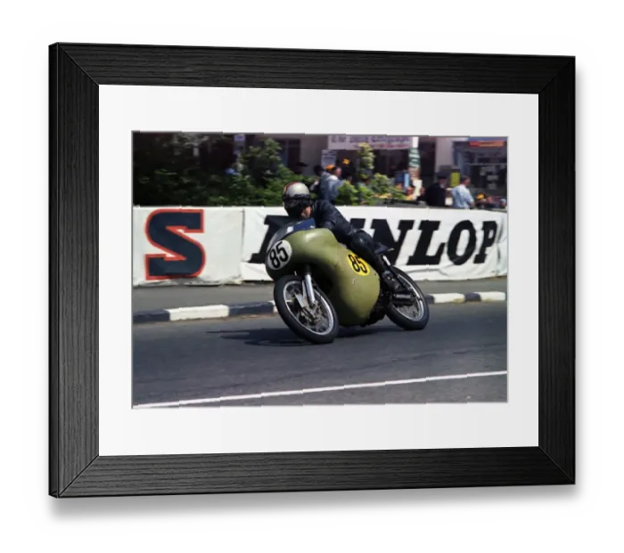 Framed Print : Colin Thompson (Norton) 1967 Senior TT Framed Print : Colin Thompson (Norton) 1967 Senior TT