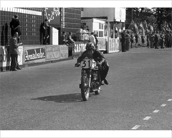 Dave Tutty (Norton) 1954 Junior TT