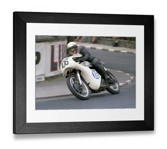 Framed Print : Fred Walton (Norton) 1968 Junior TT Framed Print : Fred Walton (Norton) 1968 Junior TT