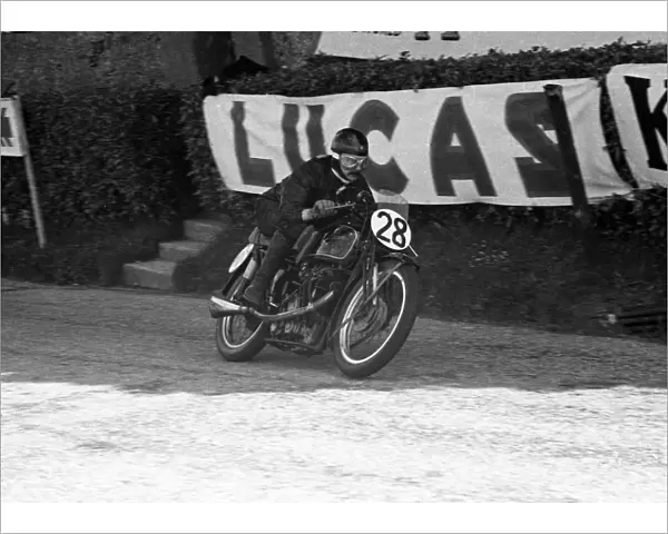 Roy Walker (Velocette) 1954 Junior TT