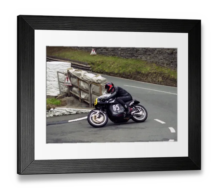 Framed Print : Tony Ainley (Velocette) 2000 Classic Senior Manx Grand Prix Framed Print : Tony Ainley (Velocette) 2000 Classic Senior Manx Grand Prix