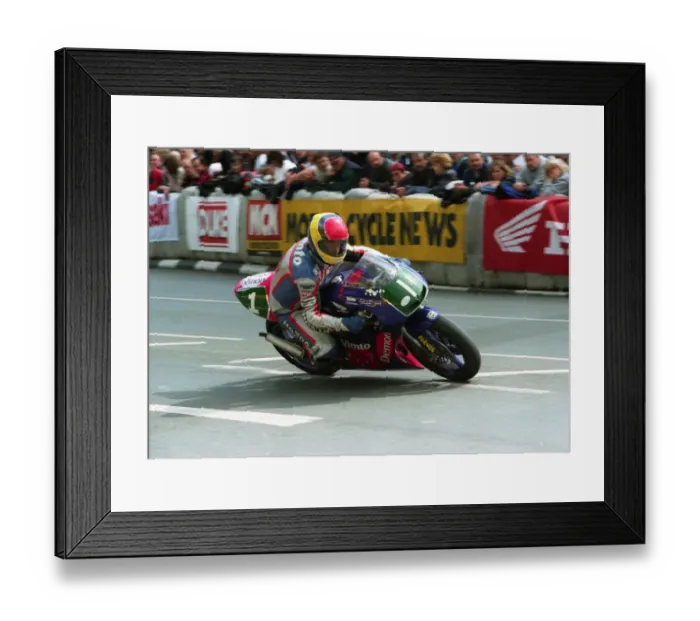 Framed Print : Paul Williams (Honda) 2000 Lightweight TT Framed Print : Paul Williams (Honda) 2000 Lightweight TT