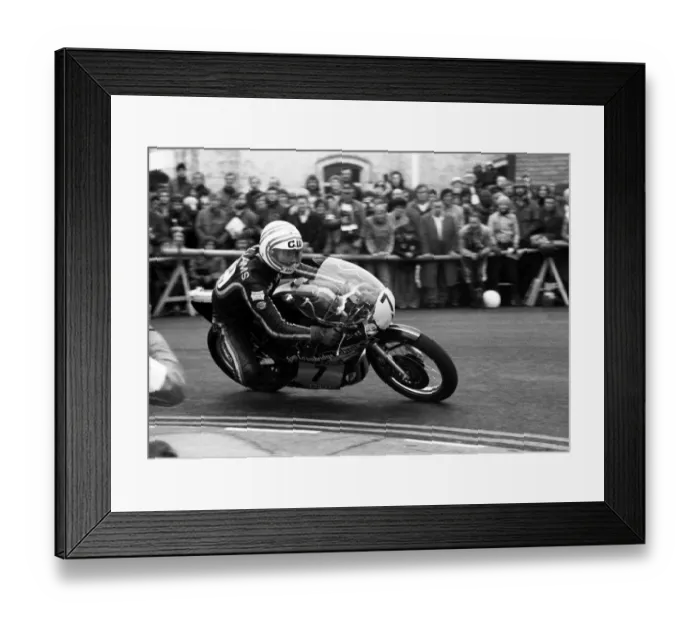 Framed Print : Charlie Williams (Yamaha) 1977 Senior TT Framed Print : Charlie Williams (Yamaha) 1977 Senior TT