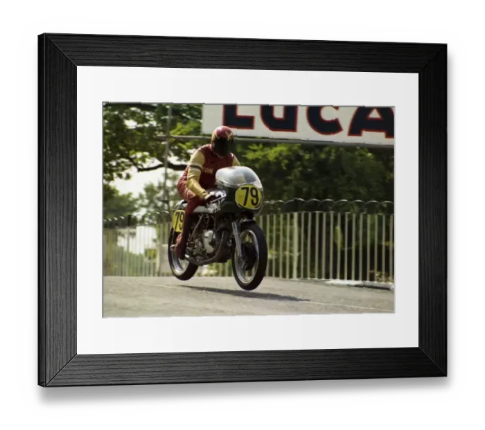 Framed Print : Ron Wittich (Egli Vincent) 1971 Senior TT Framed Print : Ron Wittich (Egli Vincent) 1971 Senior TT