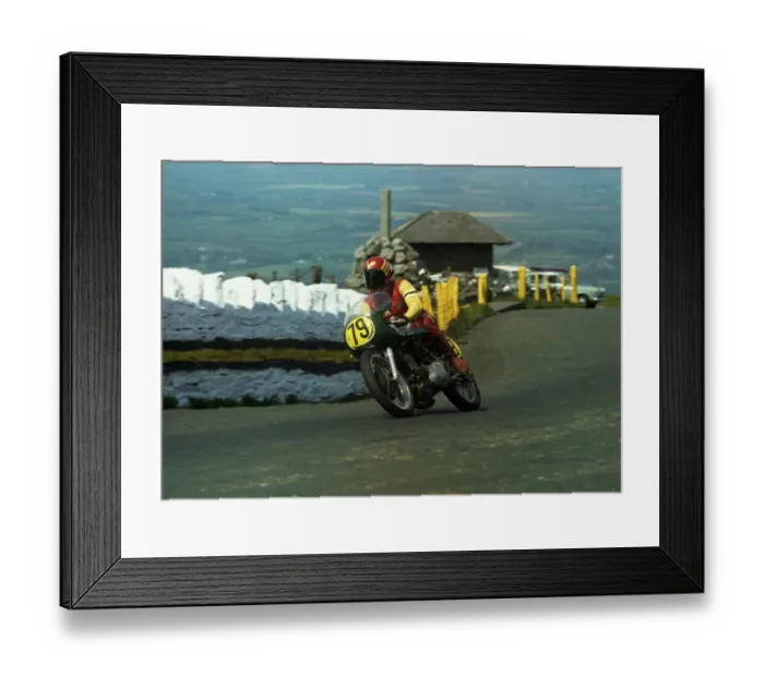Framed Print : Ron Wittich (Egli Vincent) 1971 Senior TT Framed Print : Ron Wittich (Egli Vincent) 1971 Senior TT