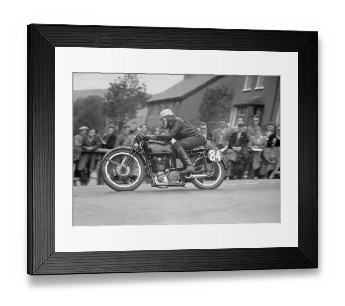 Framed Print : Len Williams (Velocette) 1952 Junior TT