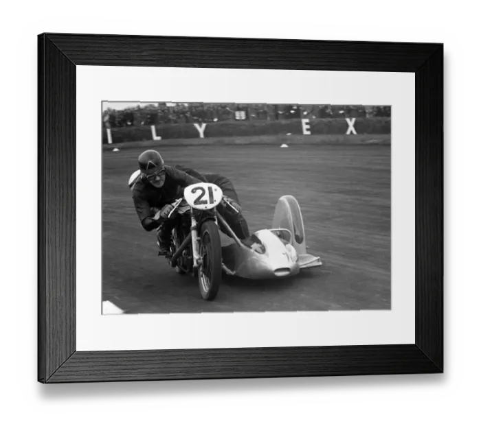 Framed Print : Eric Oliver & Stan Dibben (Norton) 1953 Silverstone Saturday