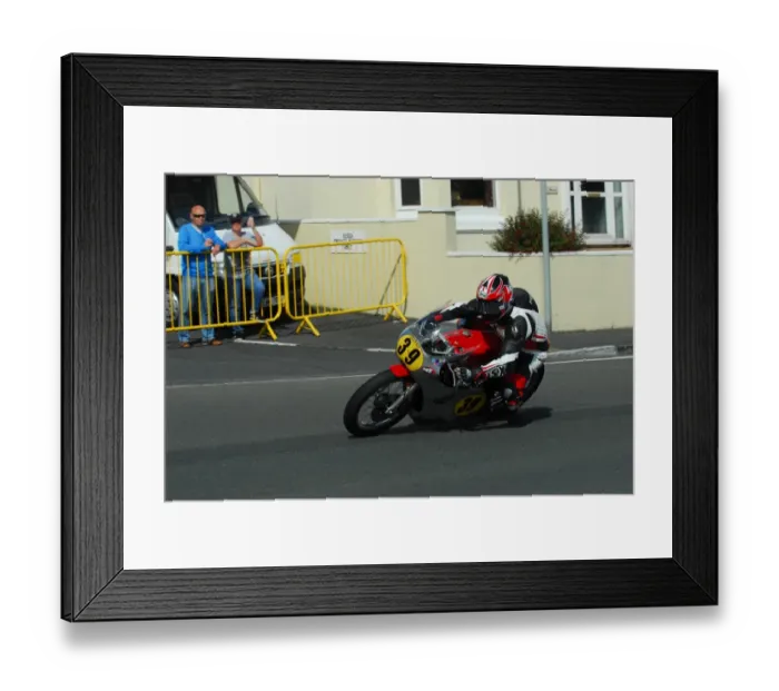 Framed Print : Steve Ferguson (Honda) 2016 Senior Classic TT Framed Print : Steve Ferguson (Honda) 2016 Senior Classic TT