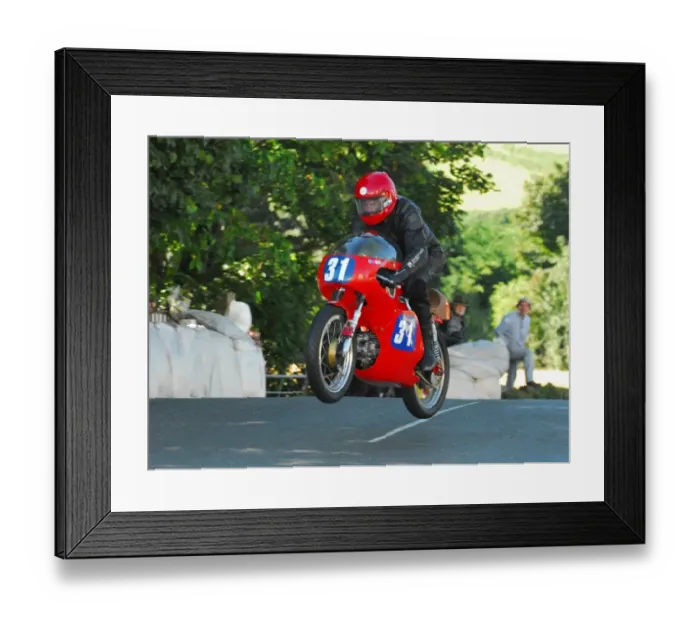 Framed Print : Bill Swallow (Aermacchi) 2016 Junior Classic TT Framed Print : Bill Swallow (Aermacchi) 2016 Junior Classic TT