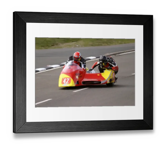 Framed Print : Robert Verrier & Ian Conn (Ireson Honda) 2004 Sidecar TT