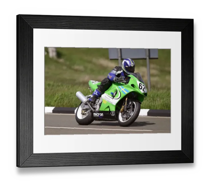 Framed Print : Martin Hamberg (Suzuki) 2004 Formula One TT Framed Print : Martin Hamberg (Suzuki) 2004 Formula One TT