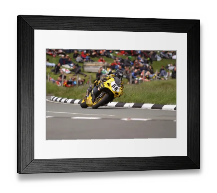 Framed Print : Anita Buxton (Suzuki) 2004 Formula One TT Framed Print : Anita Buxton (Suzuki) 2004 Formula One TT