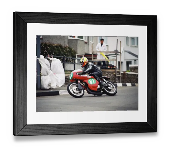 Framed Print : Ian Bainbridge (Cotton) 2004 Pre TT Classic Framed Print : Ian Bainbridge (Cotton) 2004 Pre TT Classic