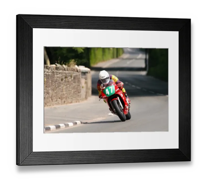Framed Print : Steve Linsdell (Flitwick Yamaha) 2004 Lightweight 400 TT Framed Print : Steve Linsdell (Flitwick Yamaha) 2004 Lightweight 400 TT