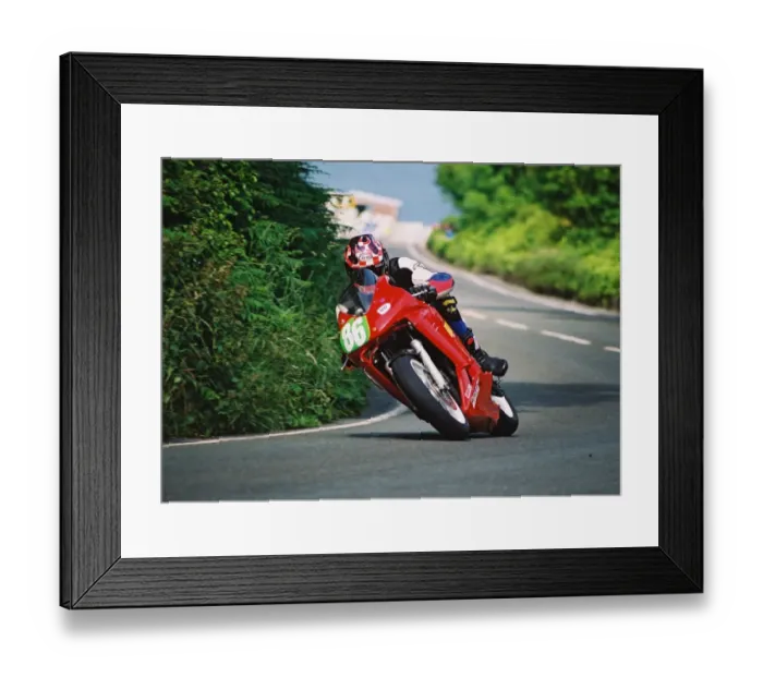 Framed Print : David Clack (Honda) 2004 Lightweight 400 TT Framed Print : David Clack (Honda) 2004 Lightweight 400 TT