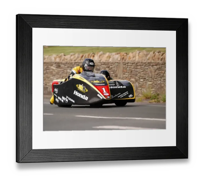 Framed Print : Dave Molyneux & Dan Sayle (DMR Honda) 2004 Sidecar TT Framed Print : Dave Molyneux & Dan Sayle (DMR Honda) 2004 Sidecar TT