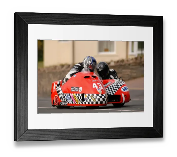 Framed Print : Pascal Hachet & Rene Geffray (Windle Yamaha) 2004 Sidecar TT