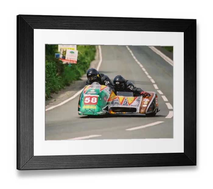 Framed Print : Peter Farrelly & Aaron Galligan (Ireson Yamaha) 2004 Sidecar TT Framed Print : Peter Farrelly & Aaron Galligan (Ireson Yamaha) 2004 Sidecar TT