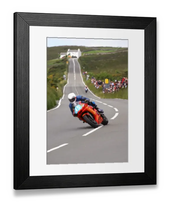 Framed Print : Victor Gilmore (Yamaha) 2004 Junior TT Framed Print : Victor Gilmore (Yamaha) 2004 Junior TT