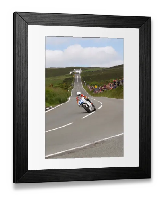 Framed Print : Paul Owen (Honda) 2004 Junior TT Framed Print : Paul Owen (Honda) 2004 Junior TT