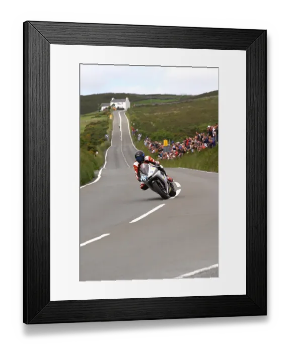 Framed Print : Phil Harvey (Yamaha) 2004 Junior TT Framed Print : Phil Harvey (Yamaha) 2004 Junior TT